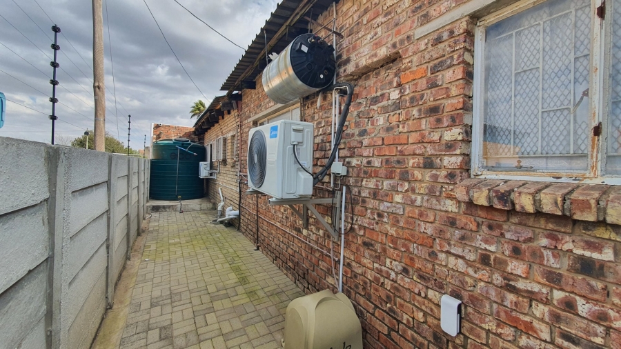  Bedroom Property for Sale in Riebeeckstad Free State